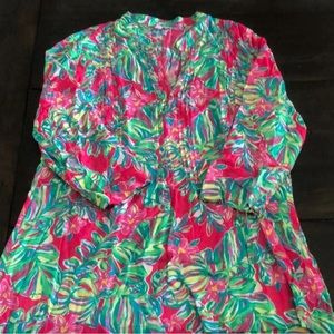 Lilly Pulitzer Bright Tunic Pink and Green motif, Size Extra Large